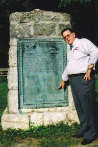 Memorial at original site of Fort Boonesborough, Kentucky
Dr. Larry Vardiman in 2003 pointing to his 5x Grand Uncle, John Vardeman.